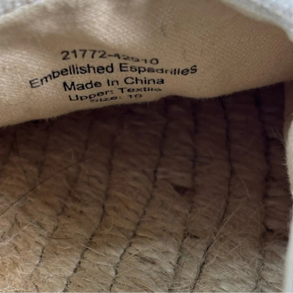 Vera Bradley floral espadrille flats 10 Dune beige tan coastal comfort beach